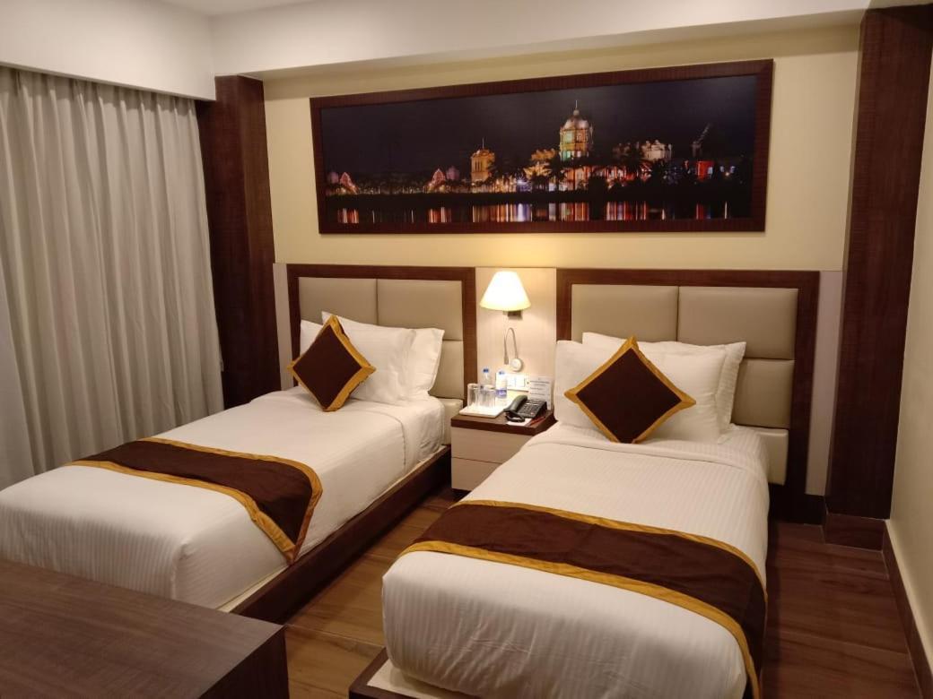 Hotel Rimi International Agartala Exterior photo