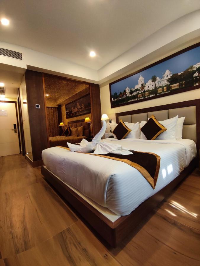 Hotel Rimi International Agartala Exterior photo