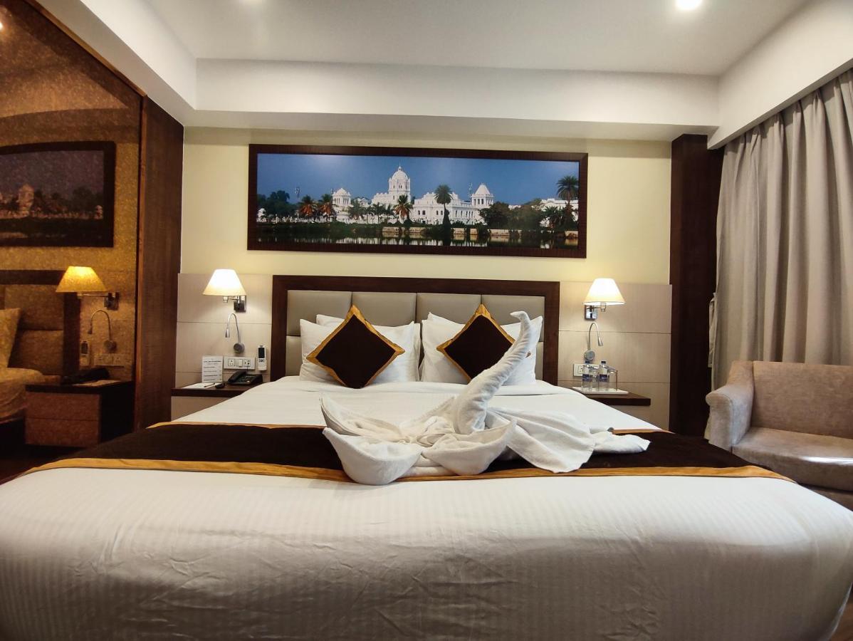 Hotel Rimi International Agartala Exterior photo