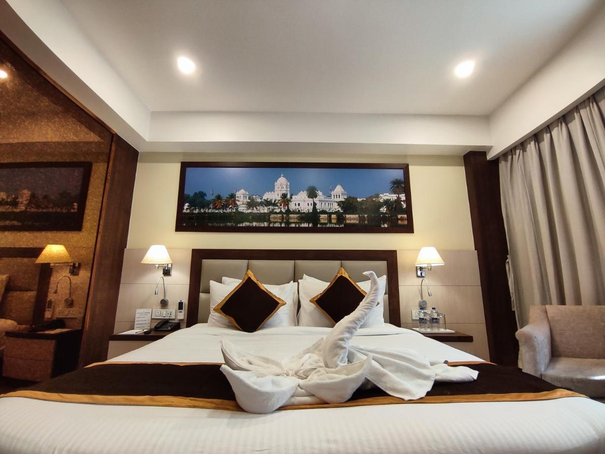 Hotel Rimi International Agartala Exterior photo