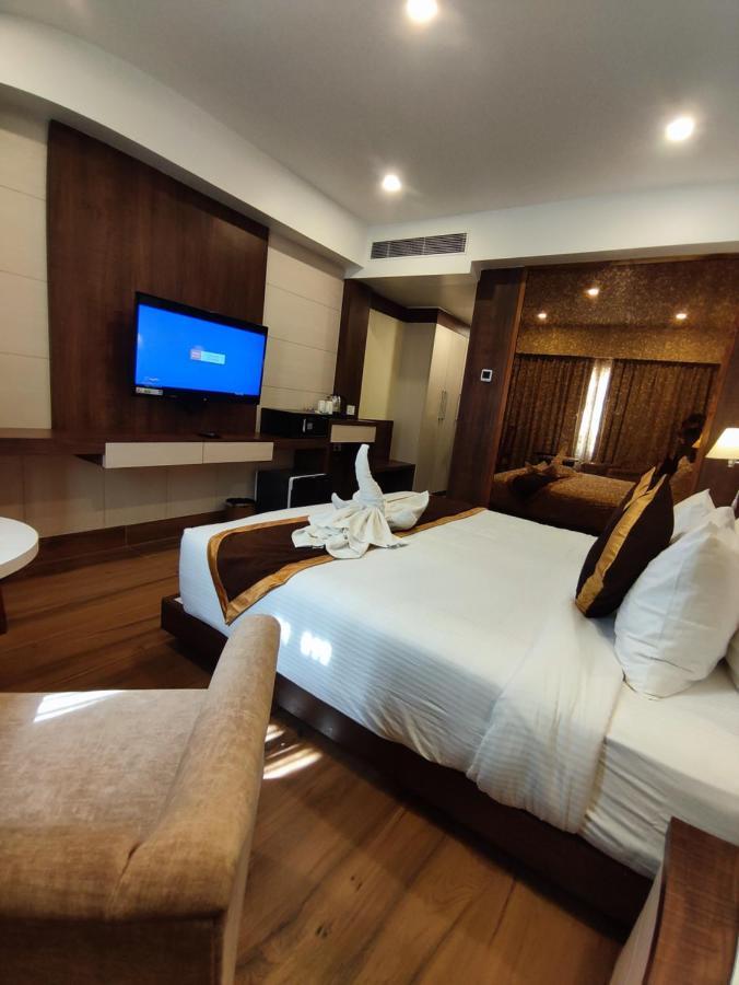 Hotel Rimi International Agartala Exterior photo