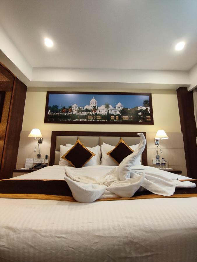 Hotel Rimi International Agartala Exterior photo